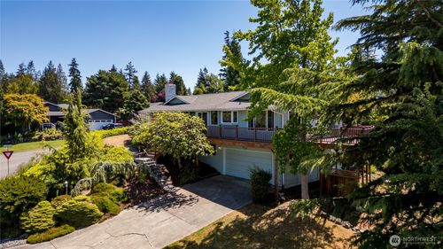 179 Hurricane Ridge Dr, Sequim, WA, 98382-9377 | Card Image