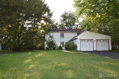 8 Wethersfield Dr, Plainsboro, NJ, 08536-2514 | Card Image