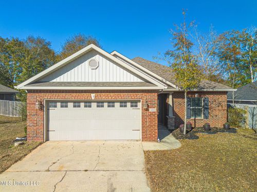 14048 Fox Hill Dr, Gulfport, MS, 39503-5389 | Card Image