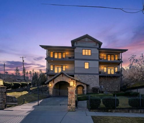 1405 W Water Ave, Spokane, WA, 99201-5027 | Card Image