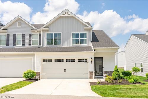 1362 Maple Grove Ln, Uniontown, OH, 44685-8153 | Card Image