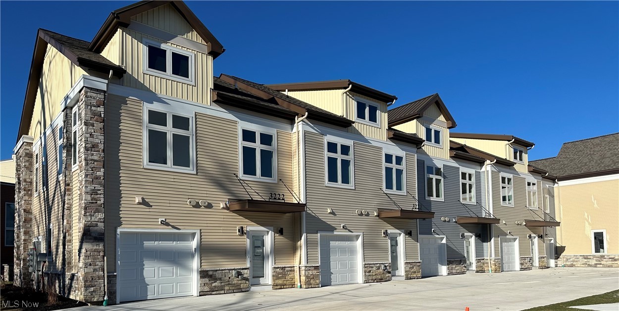 3212 Van Aken Boulevard, For Sale in Shaker Heights Zoocasa