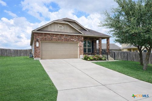 729 Community Dr, New Braunfels, TX, 78132-3593 | Card Image