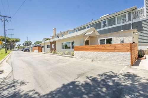 4700 W 165th St, Lawndale, CA, 90260-2825 | Card Image