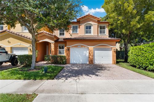 8450 Nw 113th Psge, Doral, FL, 33178-1873 | Card Image