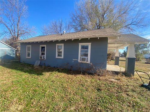 2016 E Walnut Ave, Enid, OK, 73701-3620 | Card Image