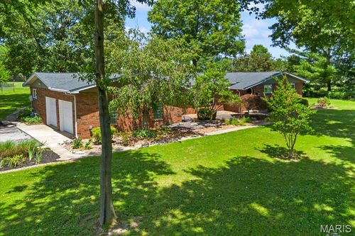 1 Tanbark Dr, New Baden, IL, 62265-2209 | Card Image