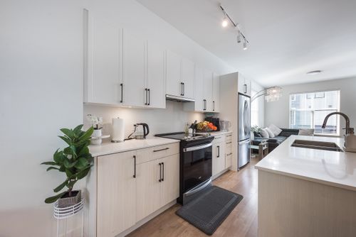 406-2267 Mckenzie Rd, Abbotsford, BC, V2S0M9 | Card Image