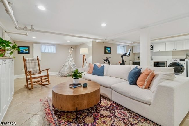 51 S Pierson Rd, House other with 3 bedrooms, 2 bathrooms and null parking in Maplewood NJ | Image 32