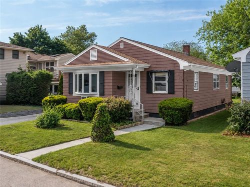 33 Alden St, Providence, RI, 02909-3903 | Card Image