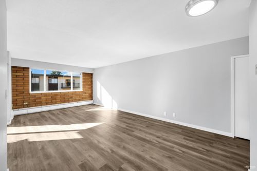 9486 Cook St, Chilliwack, BC, V2P4J7 | Card Image