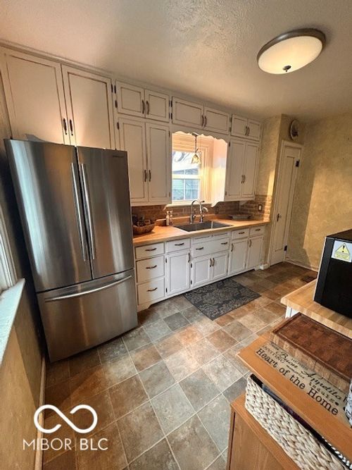 1732 Christopher Ln, Speedway, IN, 46224-5513 | Card Image