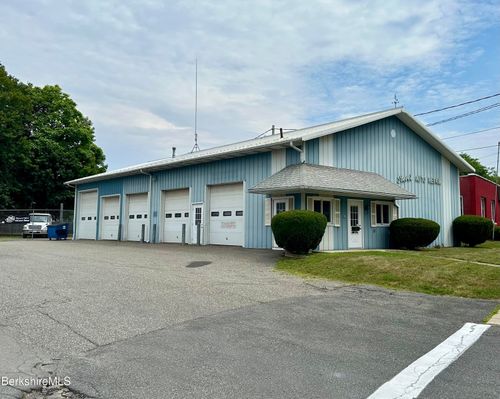 79 State Rd, Great Barrington, MA, 01230-1245 | Card Image