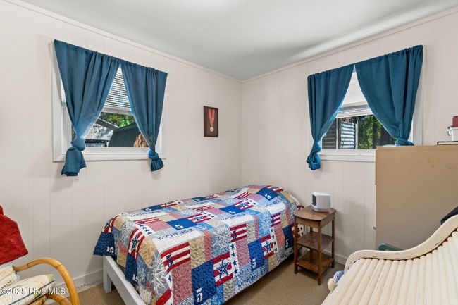 306 Ne 55 Th St, House other with 3 bedrooms, 1 bathrooms and null parking in Oak Island NC | Image 20