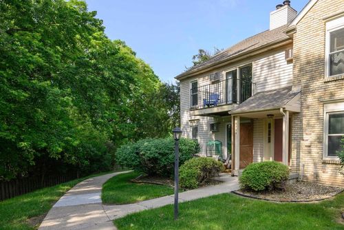 c-6758 Park Ridge Dr, Madison, WI, 53719-2236 | Card Image