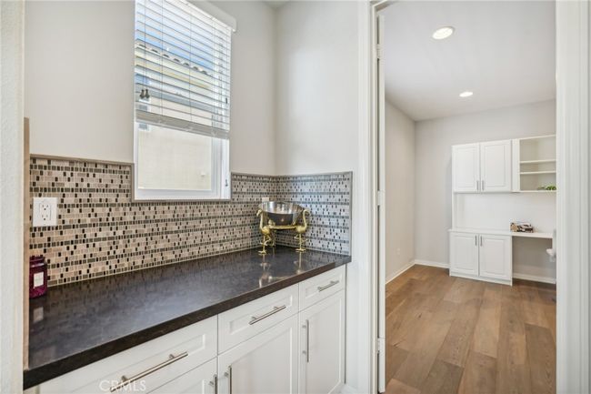 19216 Bension Dr, House other with 6 bedrooms, 4 bathrooms and 2 parking in Santa Clarita CA | Image 14