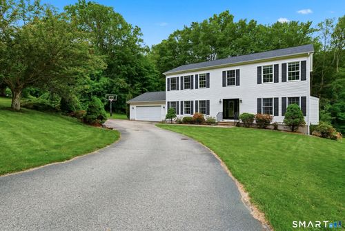 19 Rosemarie Ln, Bozrah, CT, 06334-1323 | Card Image