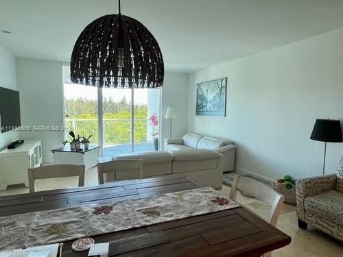 apt-505-14951 Royal Oaks Ln, North Miami, FL, 33181-2476 | Card Image