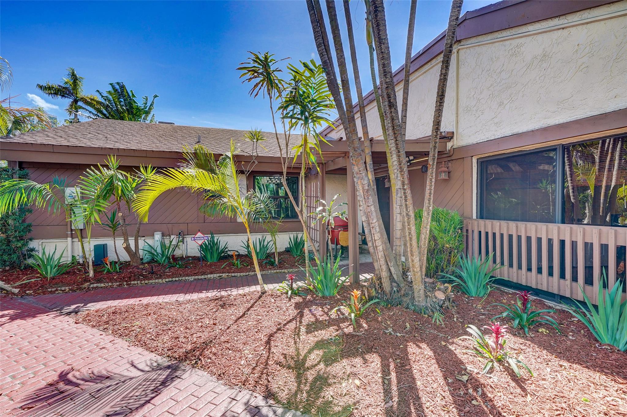 Parkview Dr, Hallandale Beach, FL 33009
