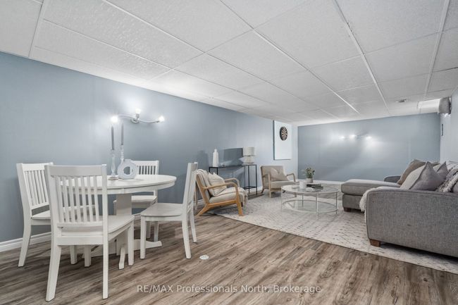 4 Red Maple Crt, House other with 3 bedrooms, 2 bathrooms and 4 parking in Gravenhurst ON | Image 24