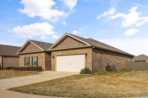 25247 Delilah Cir, Athens, AL, 35613-8576 | Card Image