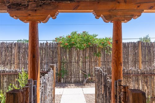 1423-2210 Miguel Chavez Rd, Santa Fe, NM, 87505-6956 | Card Image