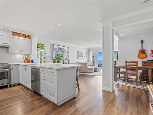 406-15621 Marine Dr, White Rock, BC, V4B1E1 | Card Image