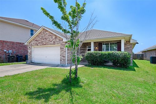 2429 Forest Creek Dr, Fort Worth, TX, 76123-2111 | Card Image