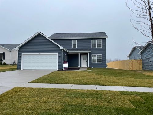 611 Apple Valley Rd, Harvard, IL, 60033-7613 | Card Image