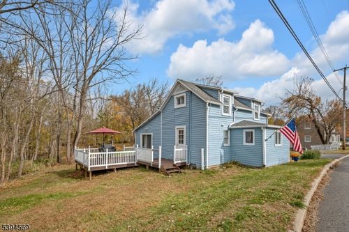 19 Water St, Vienna, NJ, 07880-2002 | Card Image