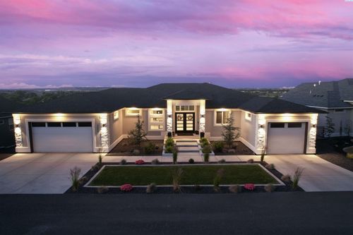 3395 Nicholas Lane, West Richland, WA, 99353 | Card Image