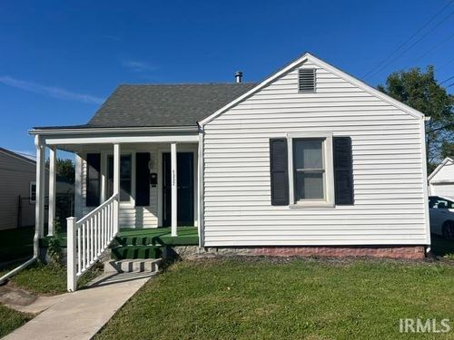 1332 M Ave, New Castle, IN, 47362-2320 | Card Image