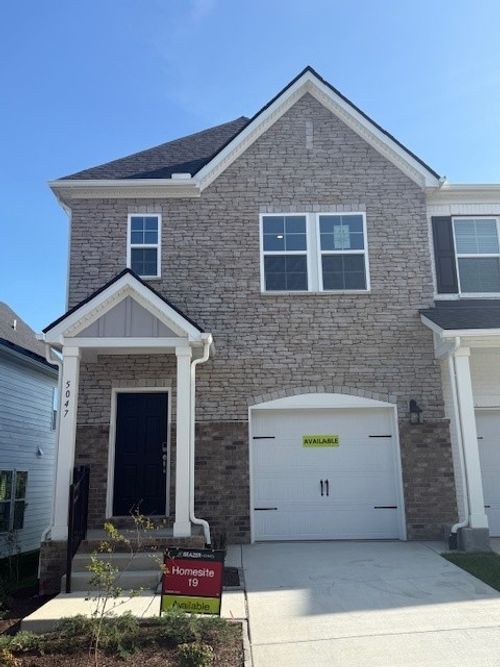 5047 Dayflower Dr, Hermitage, TN, 37076-2472 | Card Image
