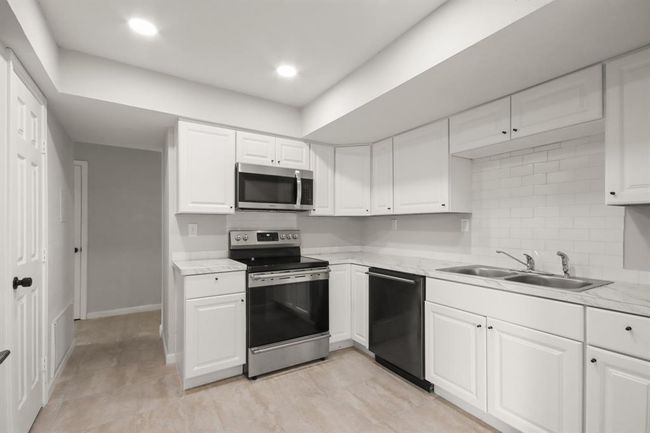 Kitchen | Image 7