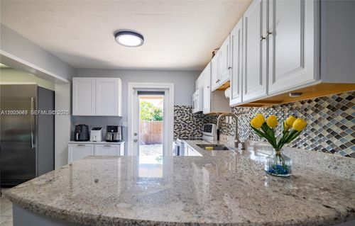 2950 Ne 11th Ave, Pompano Beach, FL, 33064-6314 | Card Image