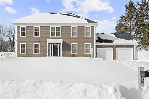 2 Hemlock St, Paxton, MA, 01612-1271 | Card Image