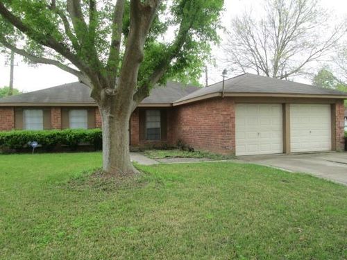 811 Whispering Pine Dr, Missouri City, TX, 77489-2201 | Card Image