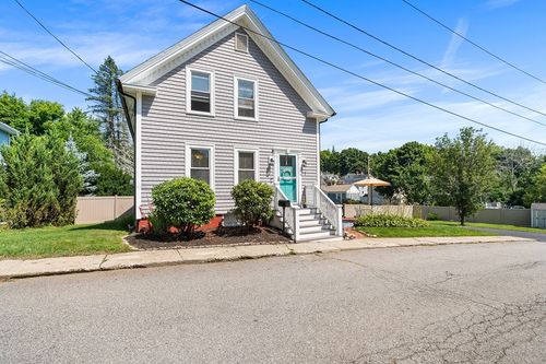 1 Lake Ave, Amesbury, MA, 01913-1507 | Card Image