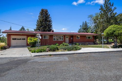 176 Se Hillcrest St, Madras, OR, 97741-2008 | Card Image