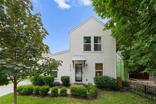 2017 W 48th St, Westwood, KS, 66205-1904 | Card Image