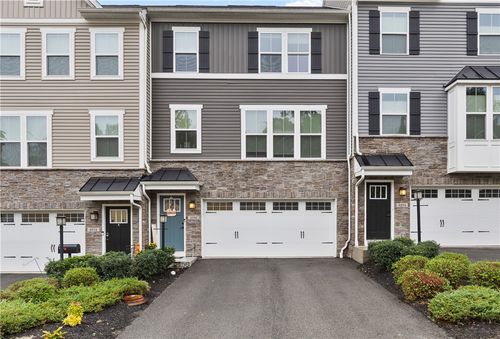 4056 Crown Dr, South Park, PA, 15129-5577 | Card Image