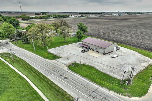 300 S Jackson Street, Cerro Gordo, IL, 61818 | Card Image