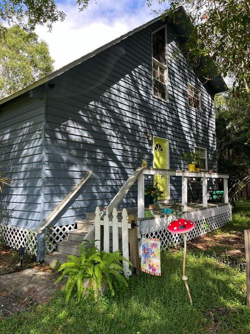 5508 Spruce Dr, Fort Pierce, FL, 34982-3861 | Card Image