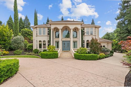 8540 Le Parc Court, Fair Oaks, CA, 95628 | Card Image