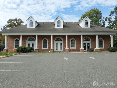 592 Springfield Ave, Westfield, NJ, 07090-1002 | Card Image