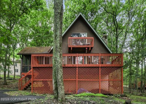 2158 Southport Dr, Bushkill, PA, 18324-8626 | Card Image