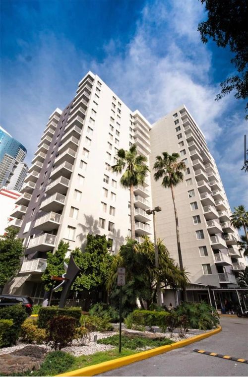 apt-908-800 N Miami Ave, Miami, FL, 33136-3520 | Card Image