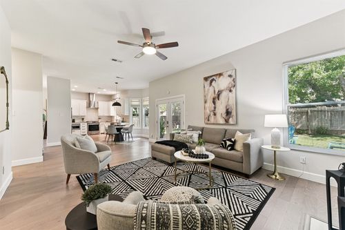 12411 Hunters Chase Dr, Austin, TX, 78729-7205 | Card Image
