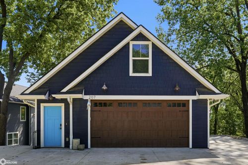 207 Woodland Rd, Montezuma, IA, 50171-8473 | Card Image