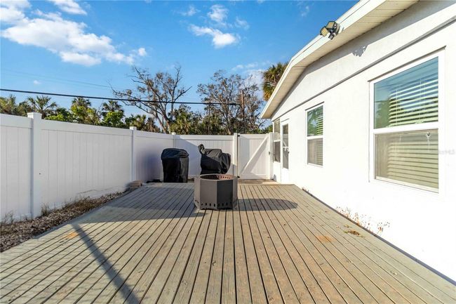 6001 Firefly Ln, House other with 3 bedrooms, 2 bathrooms and null parking in APOLLO BEACH FL | Image 38